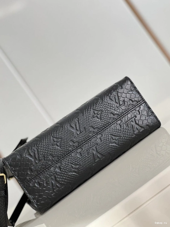 VUITTON PM ONTHEGO LOUIS 0814